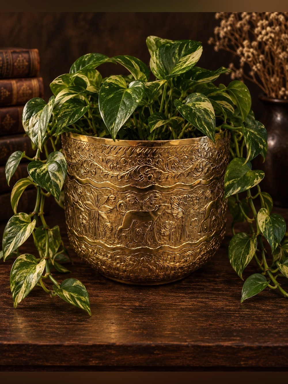 Vintage Possibly Antique Indian Brass Repoussé Jardinière Altar Vessel • Deer 🦌 - Picture 3 of 17